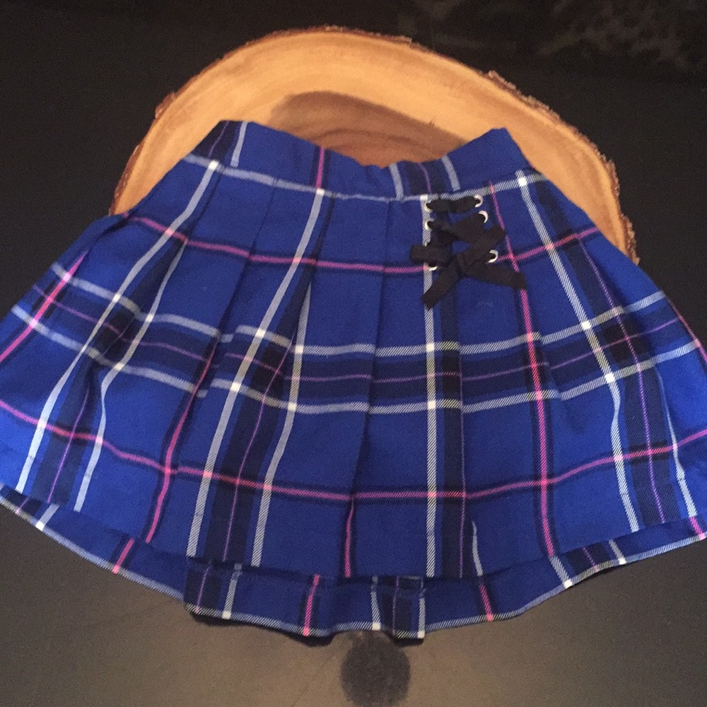 Justice skort blue and black plaid‎ size 6/7